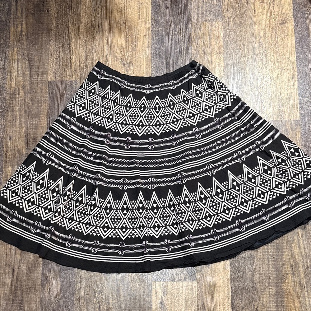 Mystique Aura Black & White Patterned Skirt